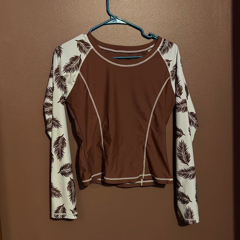 Maroon tight sinch crop top
